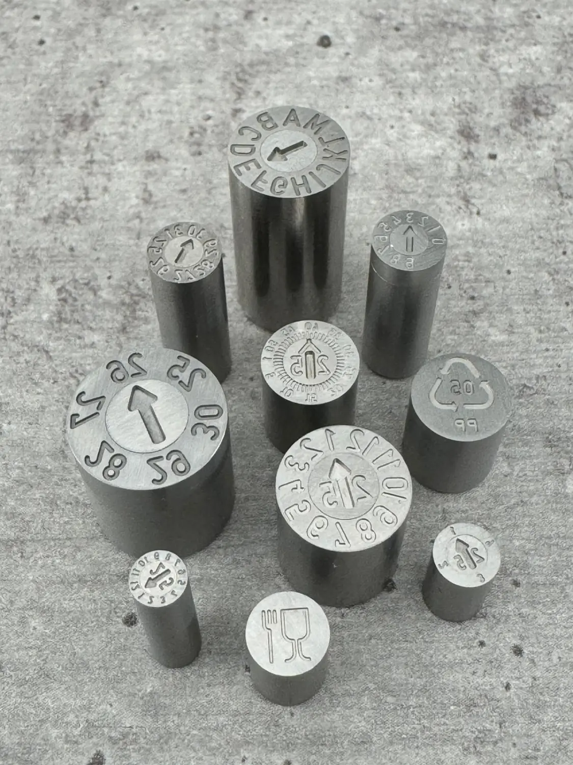 Datumsuhren, Datumsstempel, Kennzeichnung, Kunststoffverarbeitung, Normalien, Laserbeschriftung